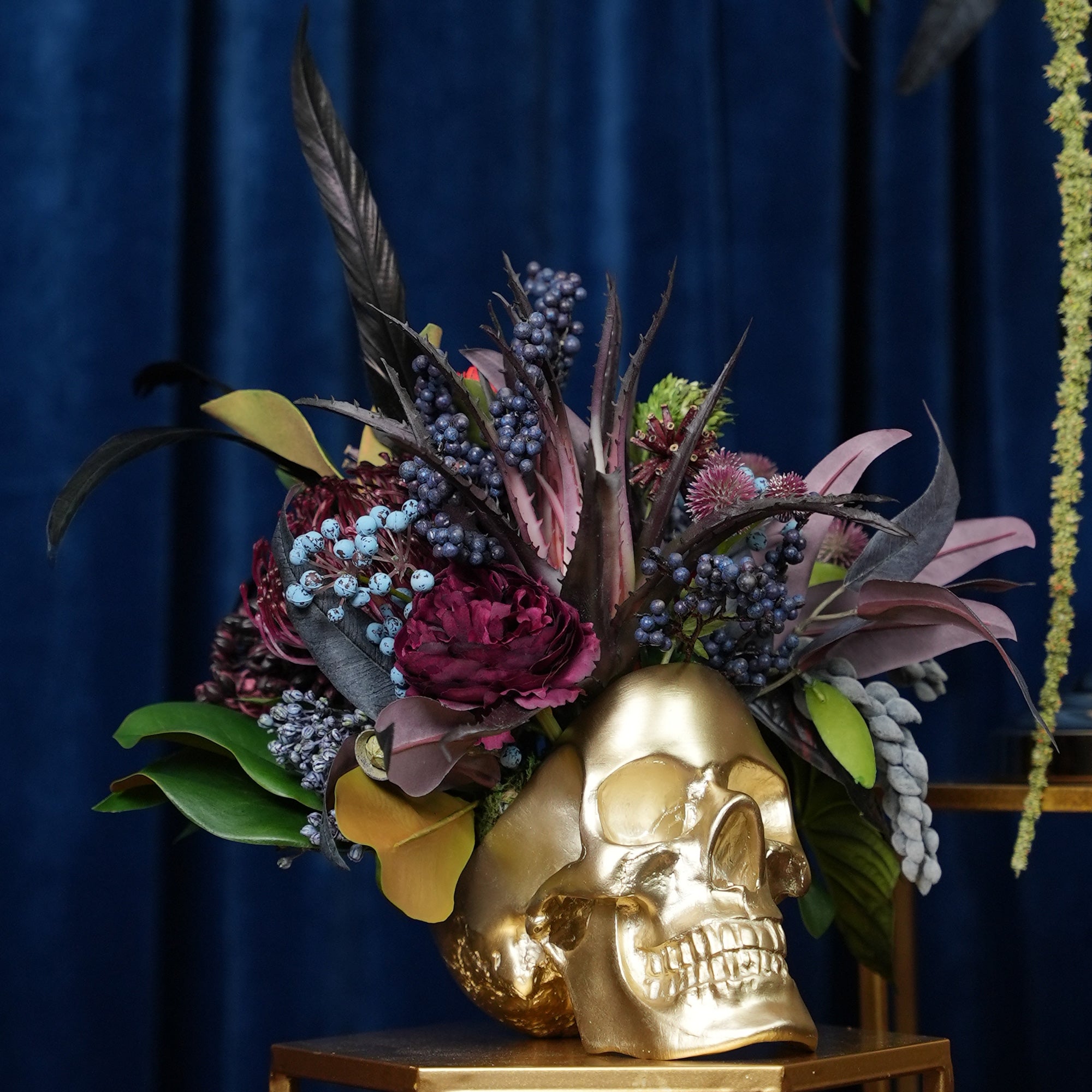 Hallow's Skull Floral Enigmatic