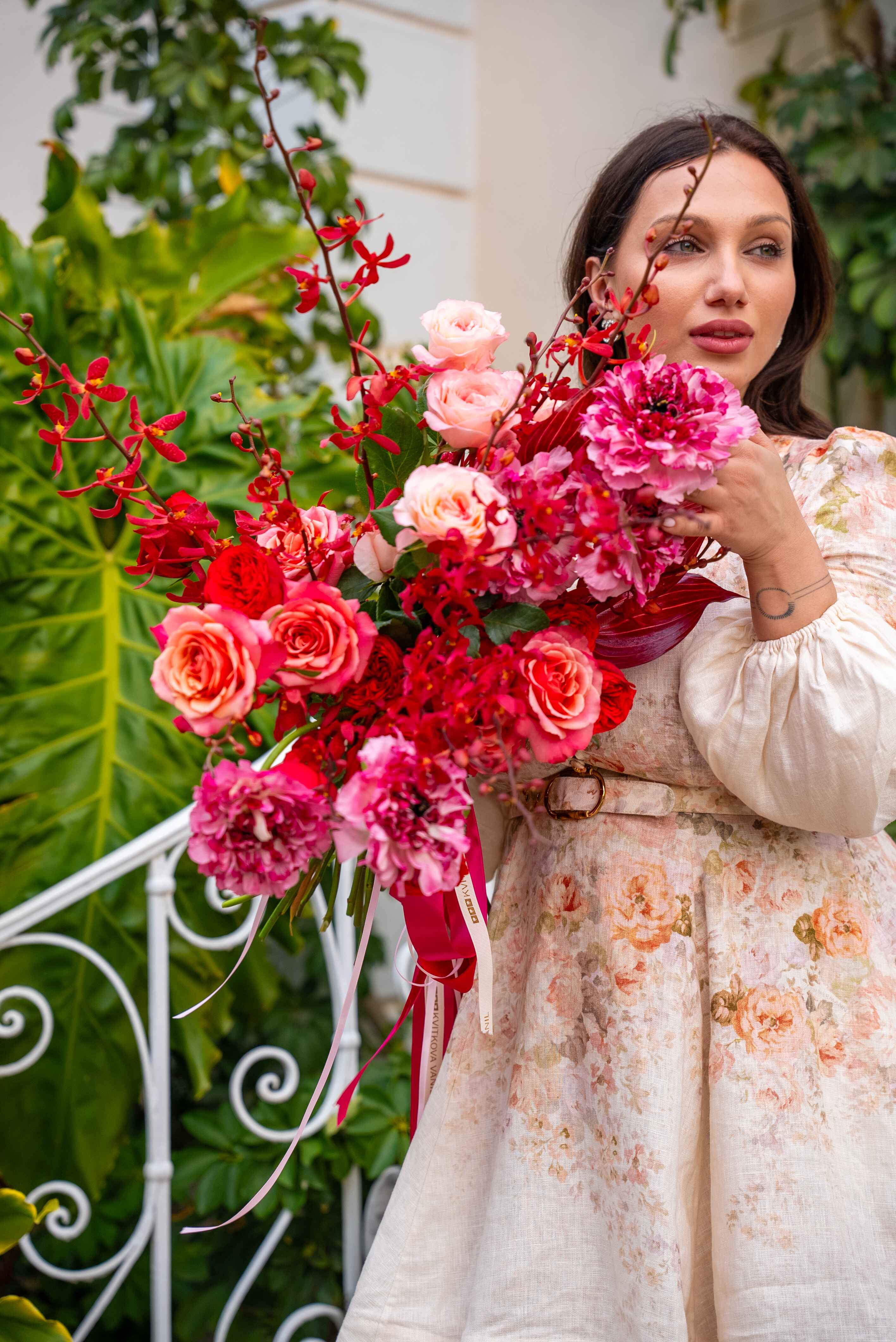 №161 Crimson Blush – A Luxurious Floral Symphony