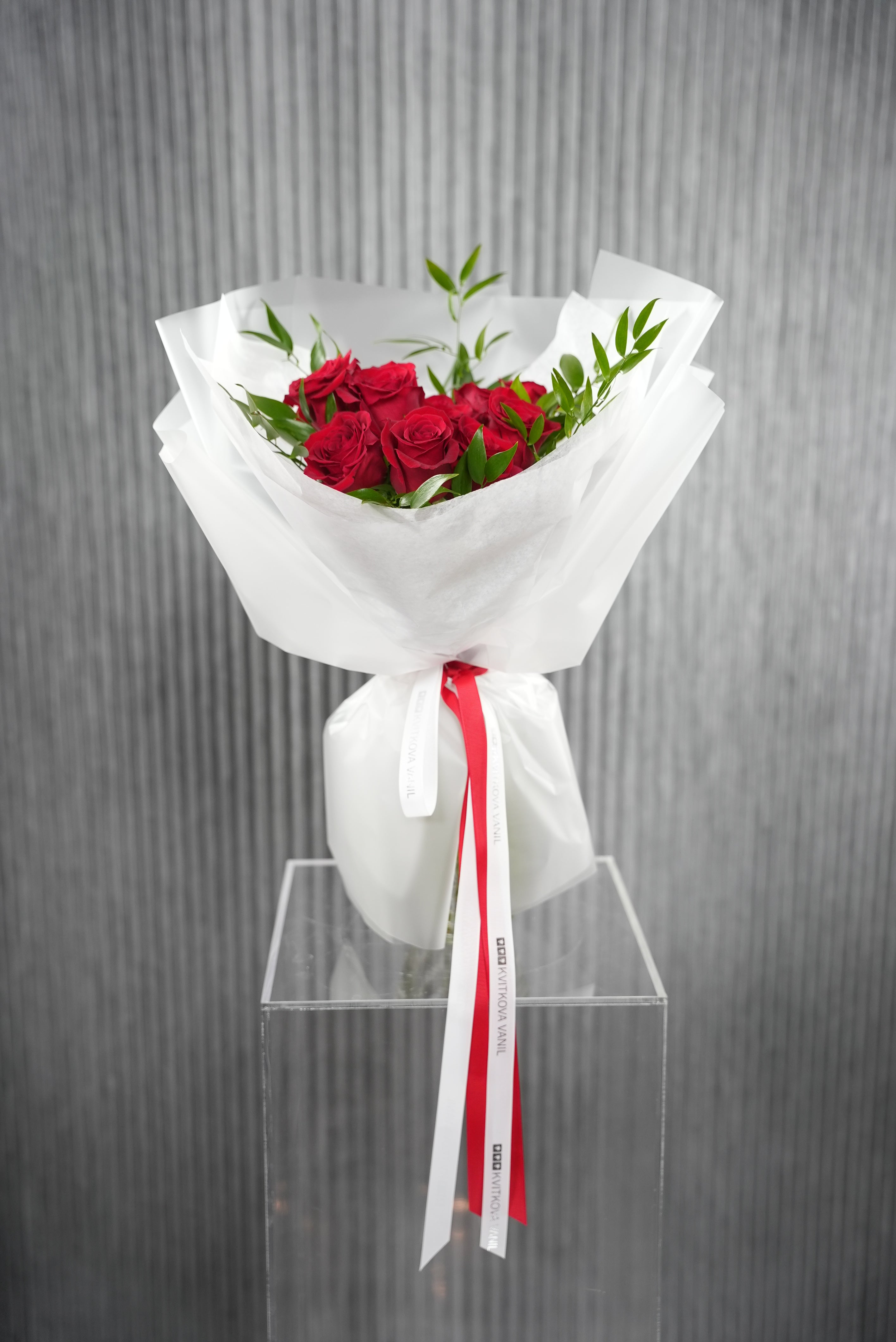 №136 Elegant Devotion