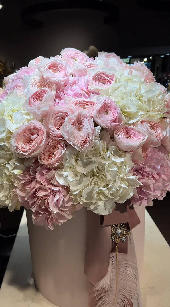 №100 Elegance in Bloom