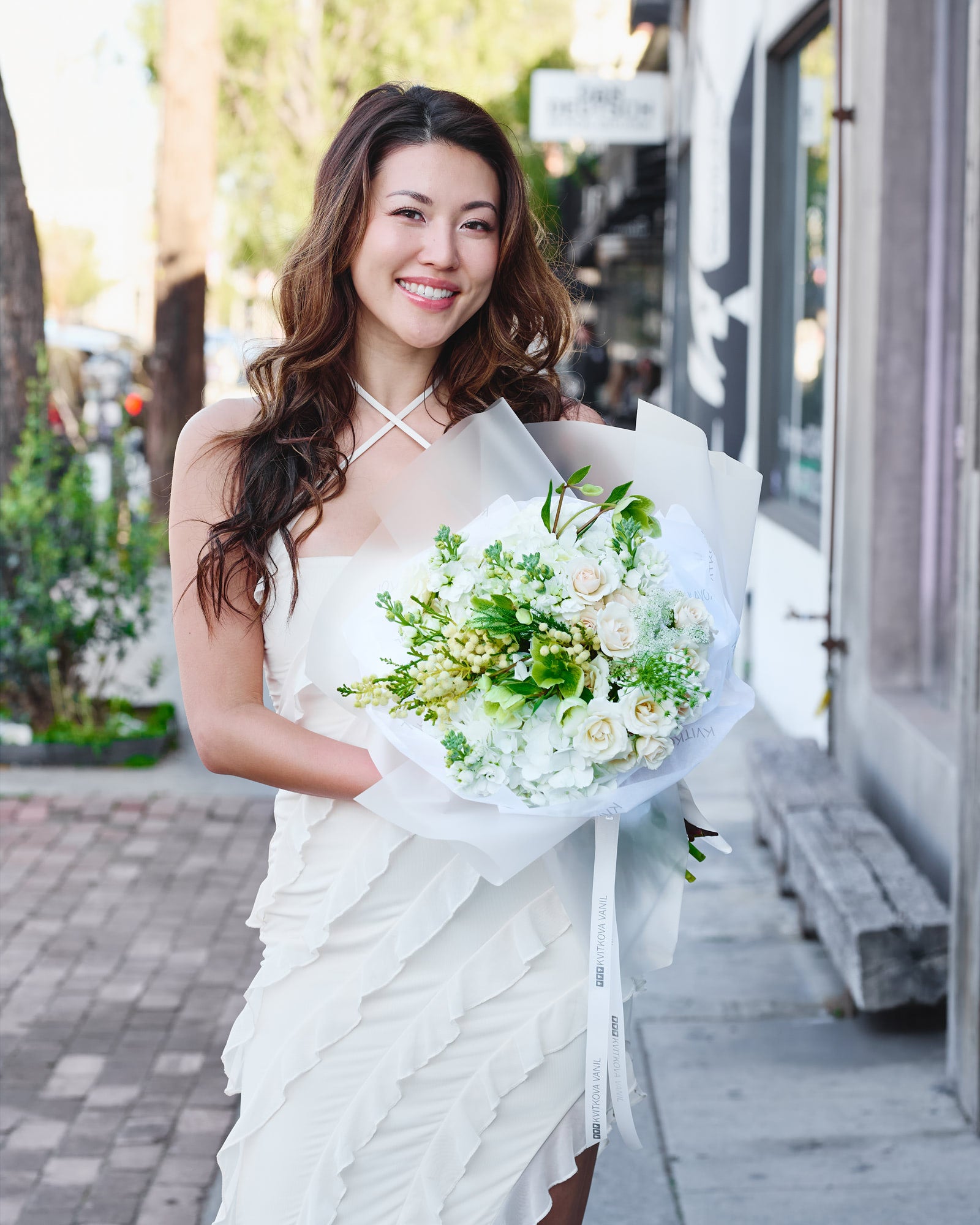 №619 Ivory Garden Bouquet